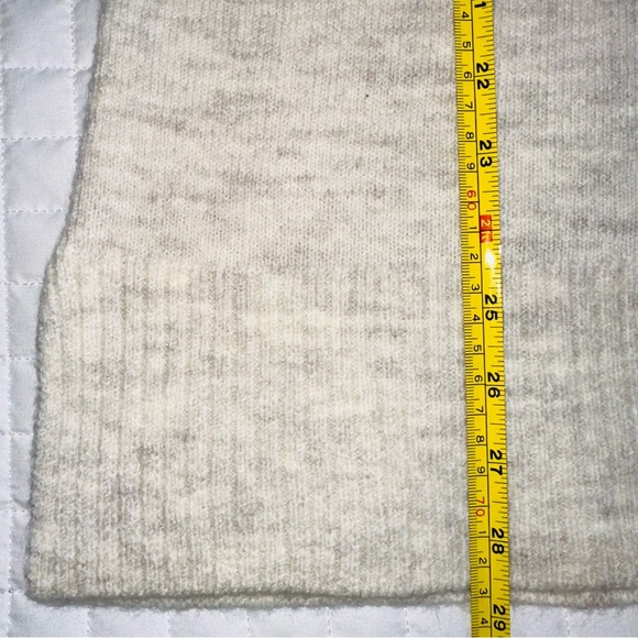 Crown & Ivy Sweater - Picture 5 of 7